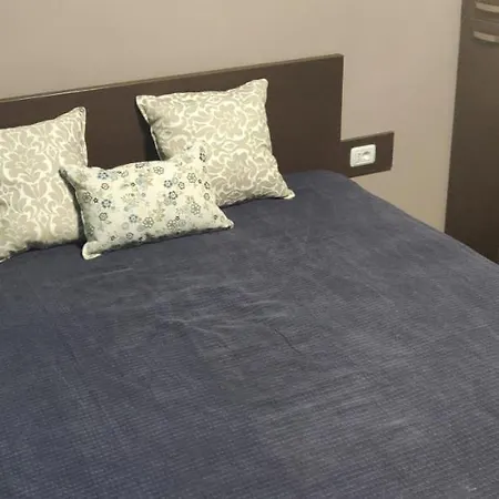 Home Apartament דירה בראשוב