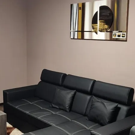 דירה Home Apartament בראשוב